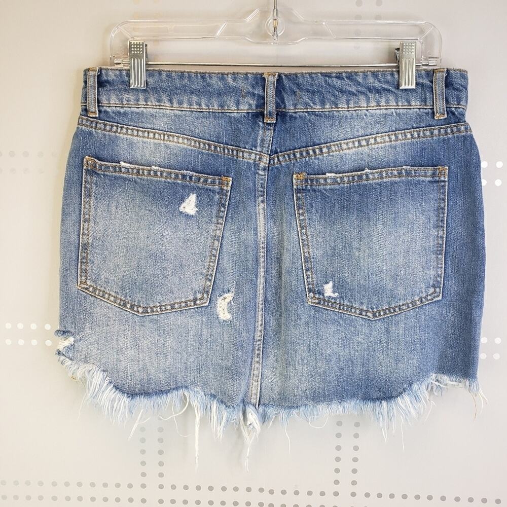 Free People Embroidered and Studded Denim Skirt SZ 30/SZ 10 - Picture 6 of 7